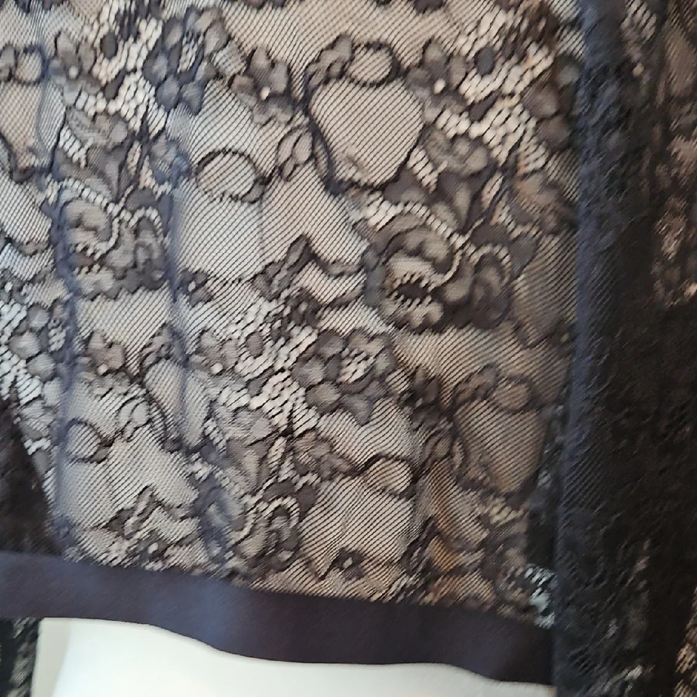 Torrid Curve Black Lace Under-It-All Crop Long Sleeve Top Bra Size 3 - Picture 7 of 12